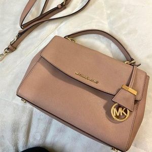MK VERY LIGHT PINK/NUDE PURSE